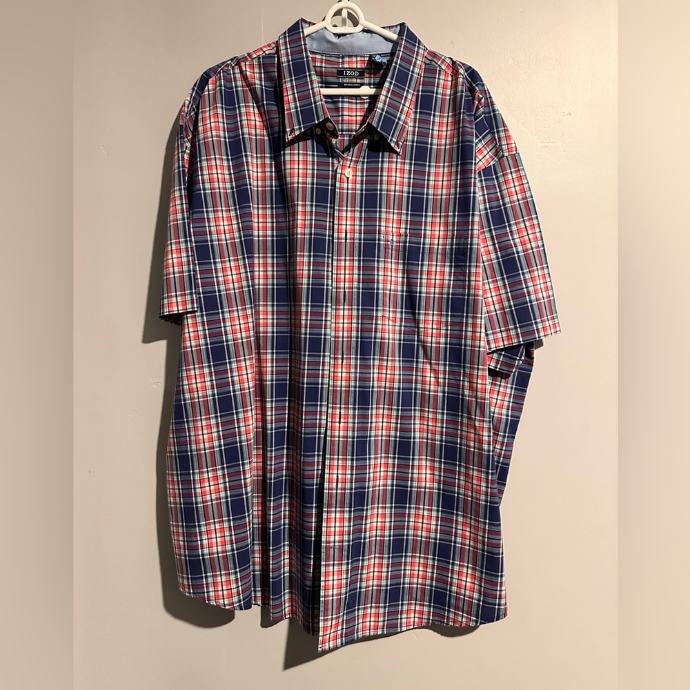 Men’s Izod non-iron stretch plaid short sleeved button up size 4XL